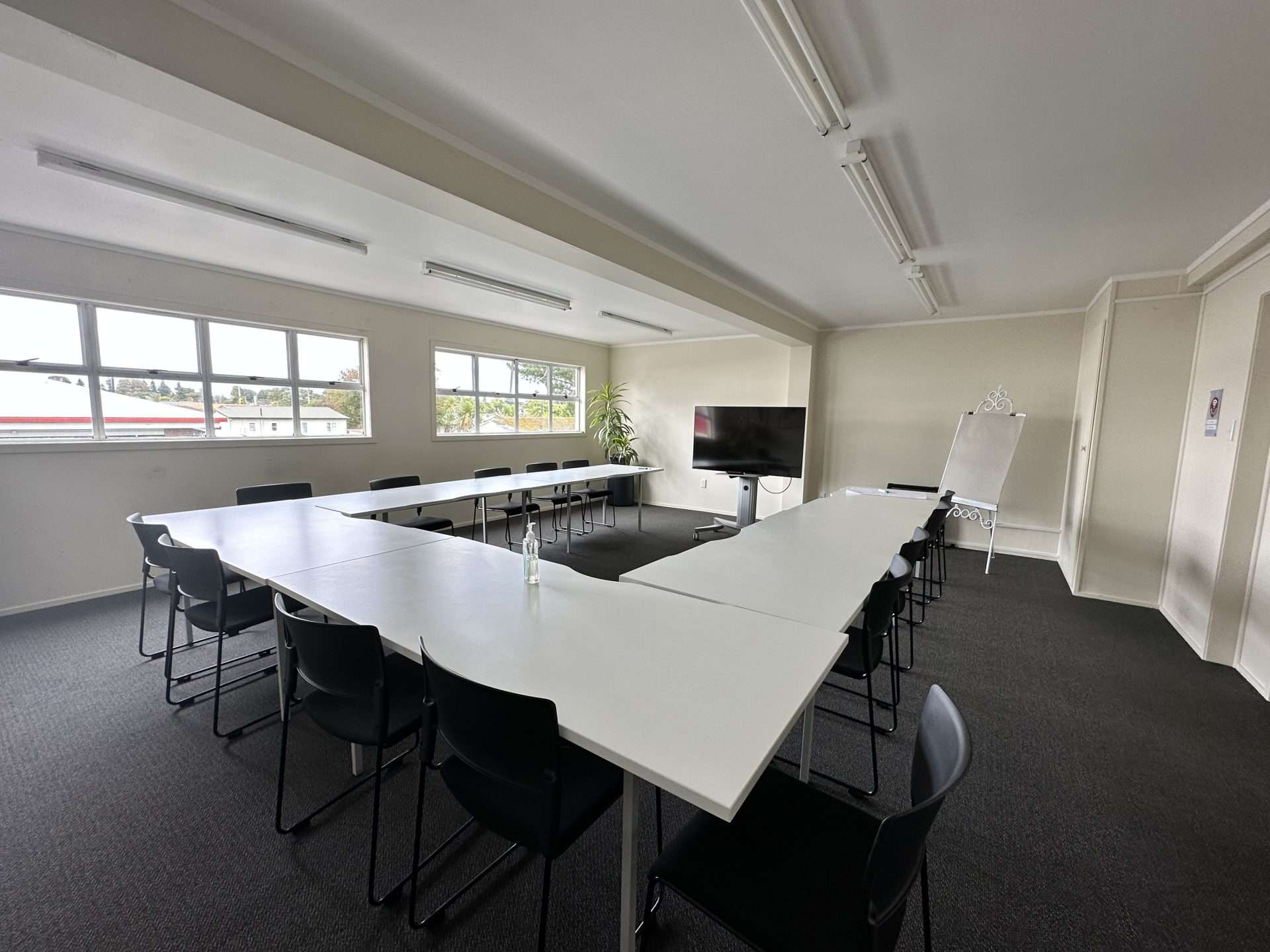 impact_hub_waikato_conference_room