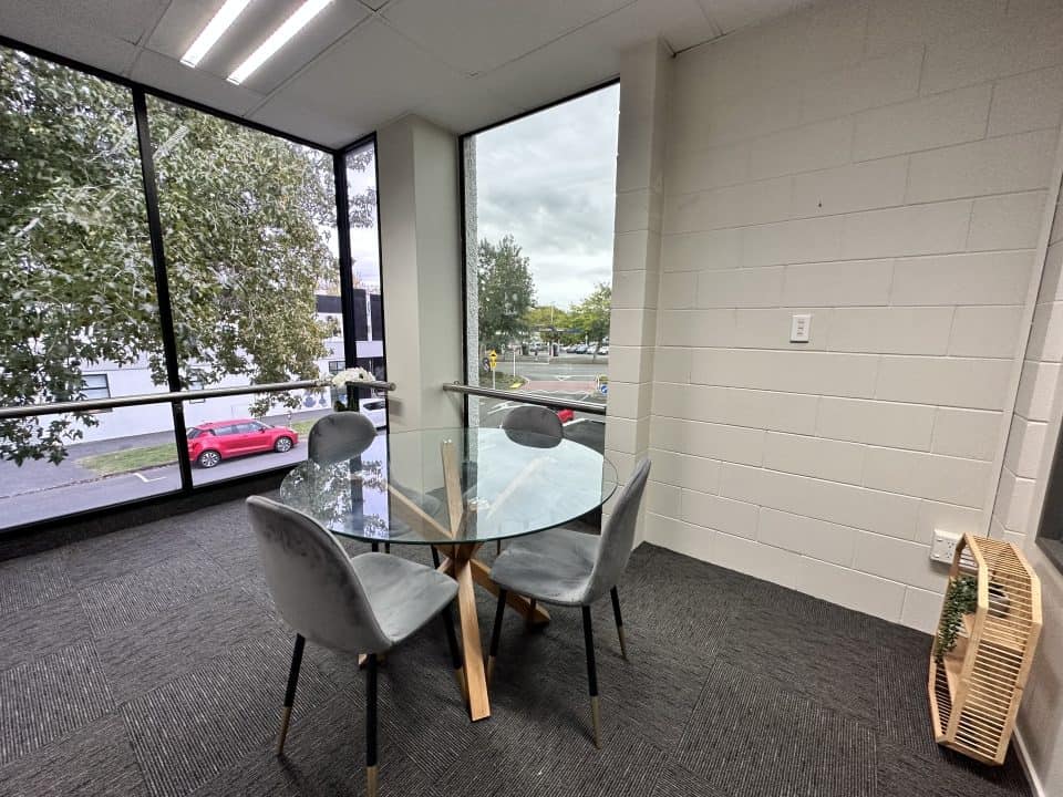 vine_co-working_meeting_room